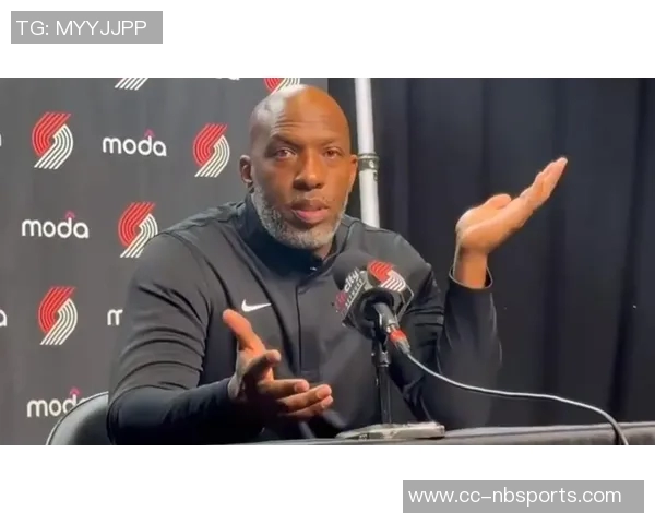 比卢普斯呼吁球队共同分担战术压力让瀚森更轻松应对比赛挑战