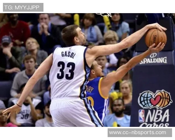 布克谈库里为Nike招募球鞋自由球员的努力与期待